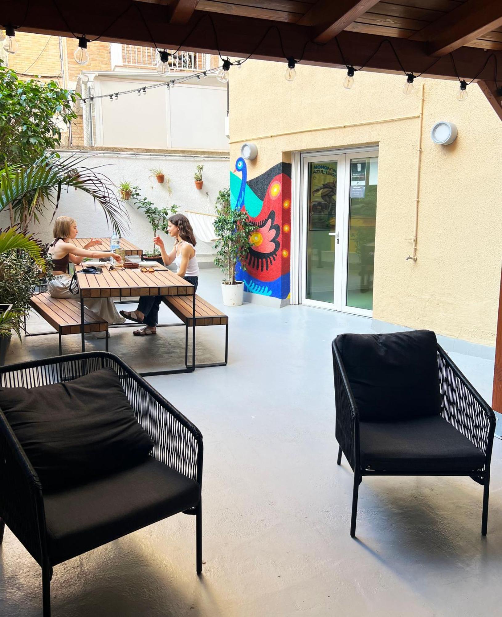 Sant Jordi Hostels Sagrada Familia Barcelona Exterior photo