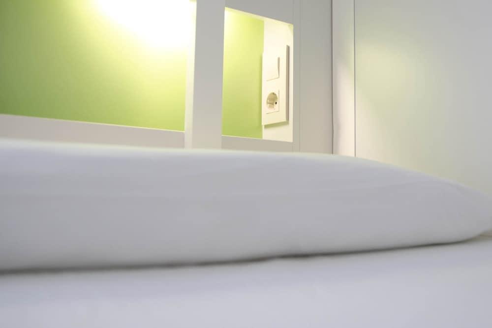 Sant Jordi Hostels Sagrada Familia Barcelona Exterior photo